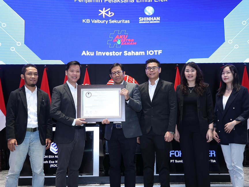 Manajemen IOTF ketika mencatatkan sahamnya di BEI. Gaia Artha Mau Caplok 49,38 Persen Saham Pengendali IOTF
