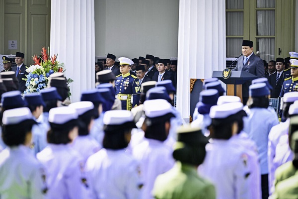 Presiden Prabowo Subianto, memimpin Upacara Peringatan Hari Lahir Pancasila tahun 2025 di Gedung Pancasila, Kementerian Luar Negeri, Jakarta, pada Senin, 2 Juni 2025. (Foto: BPMI Setpres) Presiden Janji Sikat Koruptor Tanpa Pandang Bulu