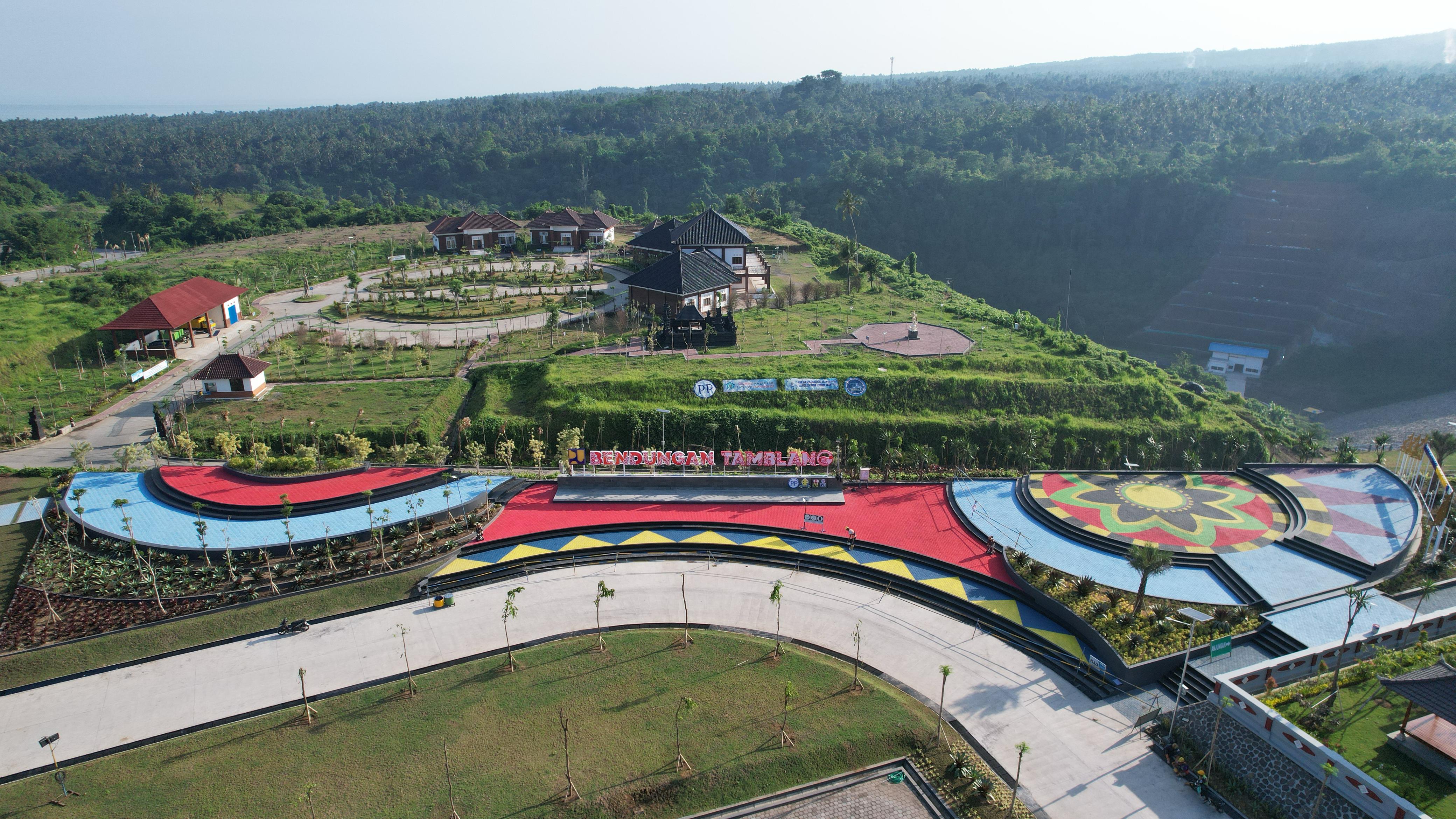 Bendungan Tamblang yang Digarap oleh PTPP Resmi Rampung: Bendungan Inti Aspal Pertama di Indonesia dan Asia Tenggara. DOK/PTPP Pertama di Asia Tenggara, PTPP Tuntaskan Bendungan Inti Aspal
