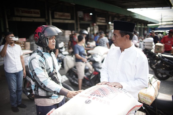 Menteri Pertanian Andi Amran Sulaiman dalam salah satu sidak ke Pasar Induk Cipinang. (Foto: Ist) Mentan Bongkar Dugaan Mafia Pangan di Pasar Induk Cipinang