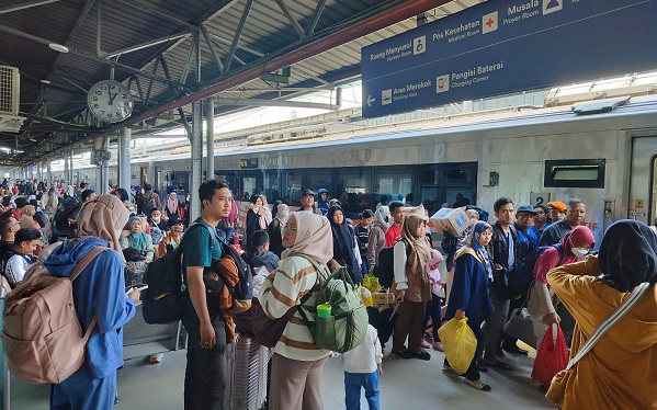 PT Kereta Api Indonesia (Persero) menghadirkan program diskon tarif sebesar 30% untuk perjalanan kereta api kelas Ekonomi non subsidi. Ini KA Ekonomi Non Subsidi Yang Didiskon 30 Persen Hingga Juli