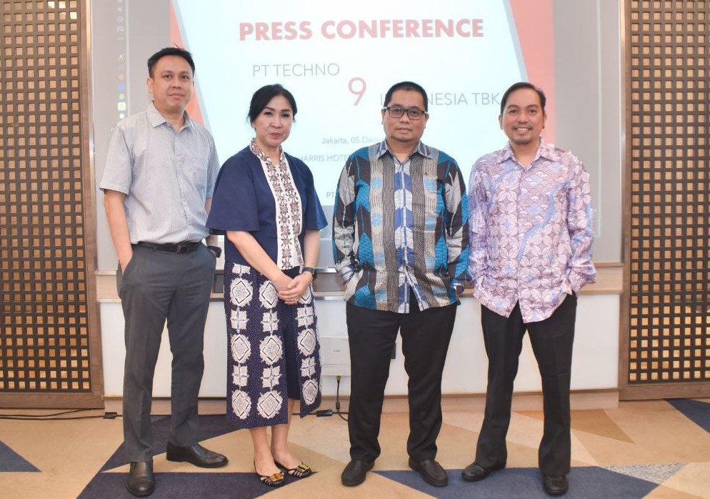 Pengurus Techno9 Indonesia berfose bersama usai press conference belum lama ini. FOTO - ISTIMEWA Manuver Berlanjut, Advance Lego 12,3 Juta Saham NINE Rp89 per Lembar