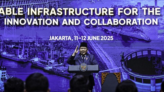Presiden Prabowo SUbianto saat menyampaikan pidato kunci pada Konferensi Internasional Infrastruktur Tahun 2025 yang digelar di Jakarta Convention Center (JCC), Jakarta, pada Kamis, 12 Juni 2025. Pemerintah Buka Keterlibatan Swasta pada Pembangunan Infrastruktur