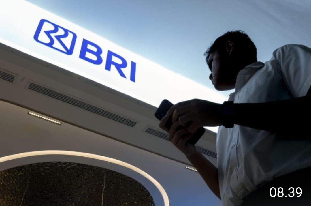 PT Bank Rakyat Indonesia (Persero) Tbk atau BRI terus memperkuat perannya sebagai mitra strategis Pemerintah dalam menghadirkan manfaat nyata bagi masyarakat dan meningkatkan kesejahteraan pekerja secara berkelanjutan. BRI Sukses Salurkan Bantuan Subsidi Upah ke Pekerja