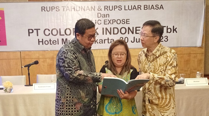 Manajemen CLPI ketika menggelar paparan kinerja. Emiten Ini Jadwalkan Dividen Jumbo, Yield 10,96 Persen!
