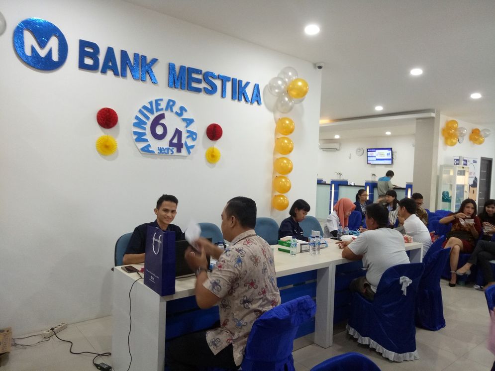Suasana kantor pelayanan Bank Mestika. FOTO - ISTIMEWA Bank Mestika (BBMD) Gulirkan Dividen Rp138 Miliar, Ikuti Jadwalnya
