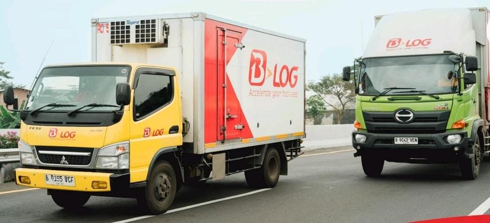 Truk Emiten Transportasi B-LOG BLOG Perusahaan Logistik AMRT & MIDI Incar IPO Rp152.07M