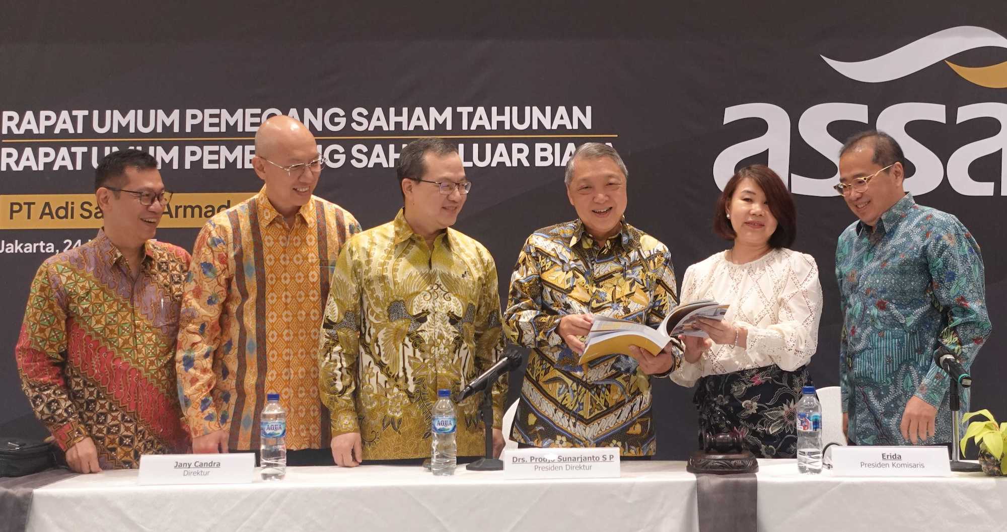 Pengurus Adi Sarana dalam rapat umum pemegang saham tahunan pada Selasa, 24 Juni 2025. FOTO - ISTIMEWA Emiten TP Rachmat (ASSA) Obral Dividen 75,6 Persen dari Laba 2024