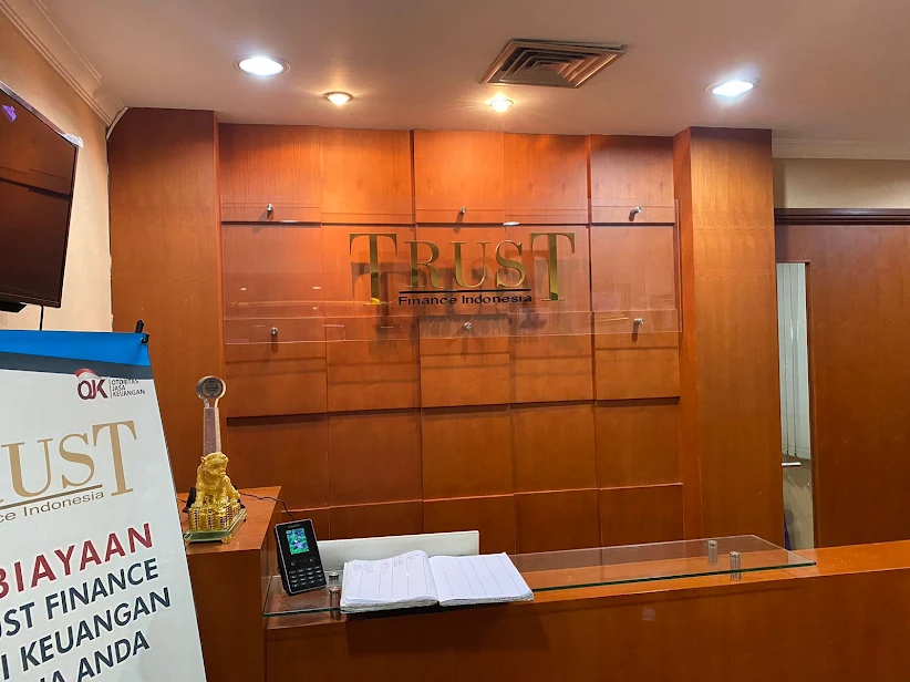 Lobby perusahaan PT Trust Finance Indonesia Tbk. (TRUS). Trust Finance (TRUS) Tebar Dividen Minimalis, Tengok Jadwalnya!
