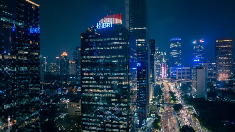 PT Bank Rakyat Indonesia (Persero) Tbk kembali menegaskan posisinya sebagai institusi keuangan nasional dengan daya saing global. Dalam ajang FinanceAsia Awards dan Asia’s Best Companies 2025 yang digelar di Hong Kong (17/6), BRI meraih 15 penghargaan. Prestasi ini mencerminkan fundamental bisnis yang tangguh, adaptif, dan relevan dengan dinamika industri keuangan kawasan. BRI Mendunia Lagi!