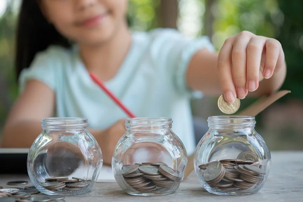 Lembaga Penjamin Simpanan (LPS) mencatat Indeks Menabung Konsumen (IMK) pada bulan Juni 2025 berada di level 83,8, menguat 4,8 poin dari posisi bulan sebelumnya. Indeks Menabung Konsumen Menguat 4,8 Poin pada Juni 2025