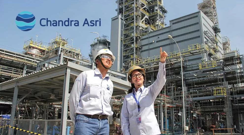Personel Chandra Asri kala mengitari area pabrik perseroan. FOTO - ISTIMEWA Bos TPIA Cicil Saham Jelang IPO Anak Usaha