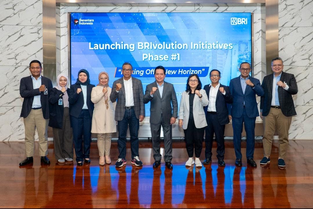 Bank Rakyat Indonesia (Persero) Tbk. (BRI) resmi meluncurkan BRIvolution Initiatives Phase 1 – Kicking Off a New Horizon sebagai bagian dari langkah akseleratif dalam transformasi bisnis. BRI Luncurkan BRIvolution Phase 1, Transformasi Makin Nyata!