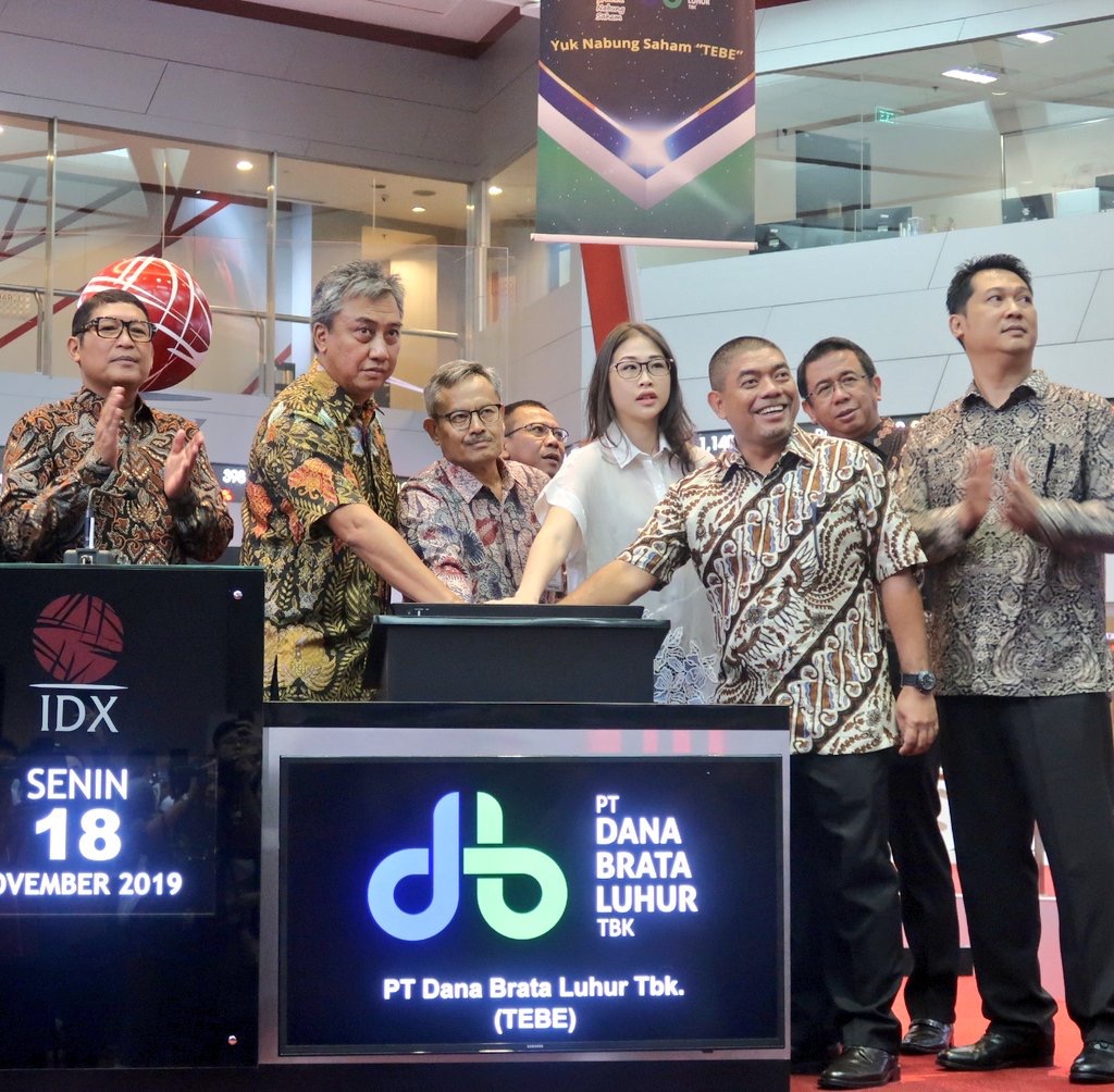 Manajemen TEBE ketika mencatatkan sahamnya di BEI. Dua Direktur Dana Brata (TEBE) Kompak Mundur, Satunya Dirut