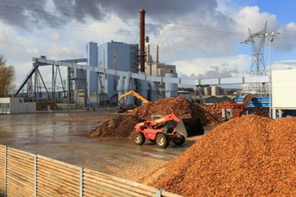 ACWA Power (Arab Saudi), berkolaborasi dengan Danantara Indonesia dan Pertamina untuk mengerjakan tiga proyek penting, di antaranya pembangkit gas-to-power rendah emisi, ACWA Power, Danantara dan Pertamina Garap 3 Proyek Senilai USD10M