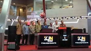 Potret listing perdana saham KJEN. Bayar Denda Rp150 Juta, BEI Langsung Lepas Suspensi Saham Ini