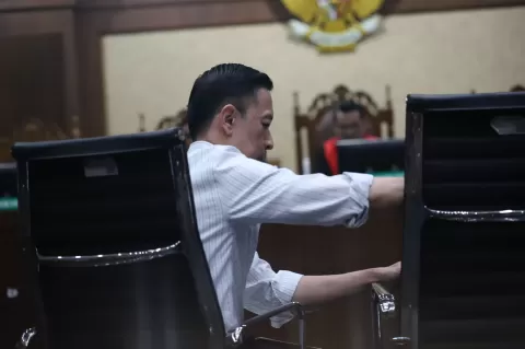 Thomas Trikasih Lembong, atau Tom Lembong . Dok. SINDOnews. Vonis 4,5 Tahun dan Denda Rp750 Juta Untuk Tom Lembong