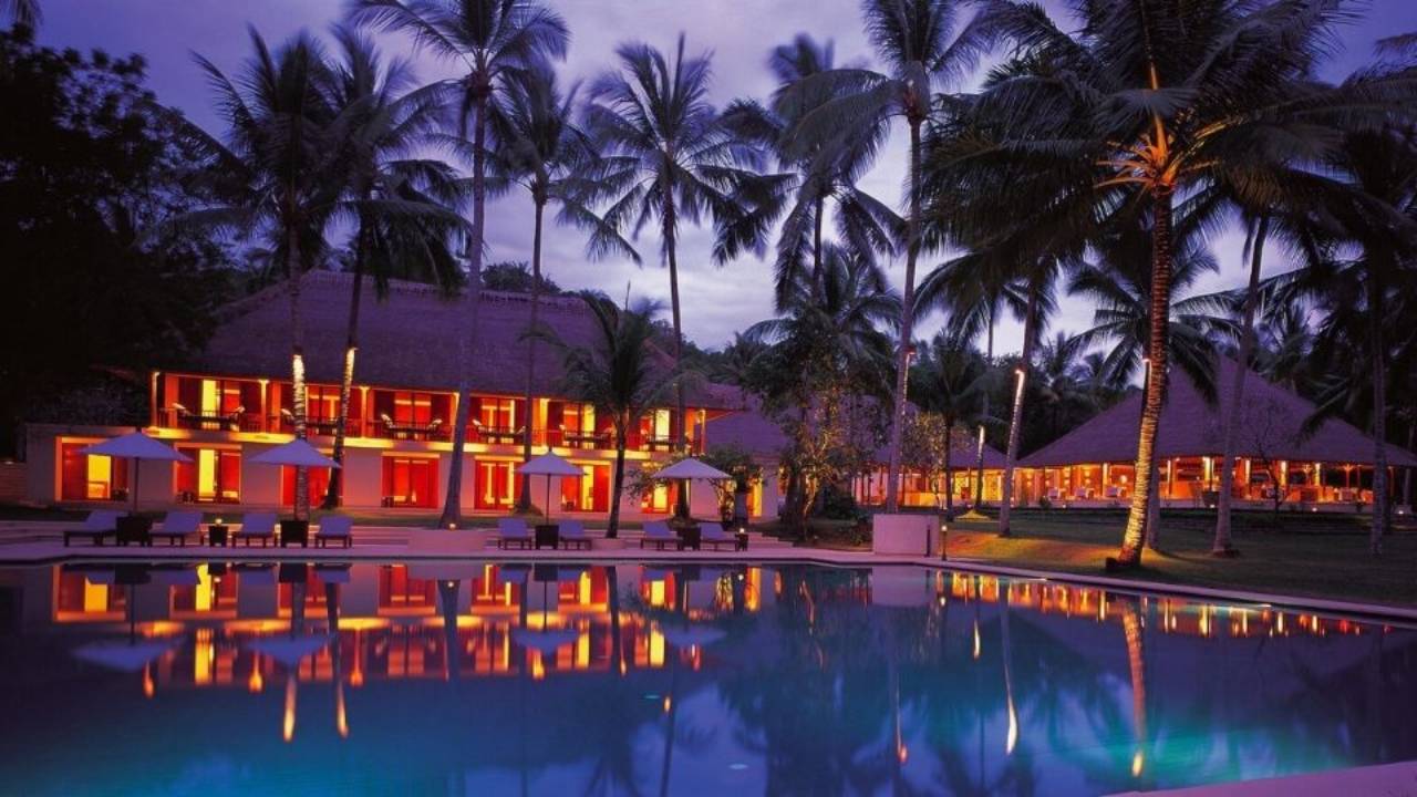 Salah satu tempat penginapan mewah dengan area kolam renang luas besutan Bukit Uluwatu. FOTO - ISTIMEWA Tambah Porsi, Emiten Menantu Mega (BUVA) Right Issue 4,8 Miliar Lembar