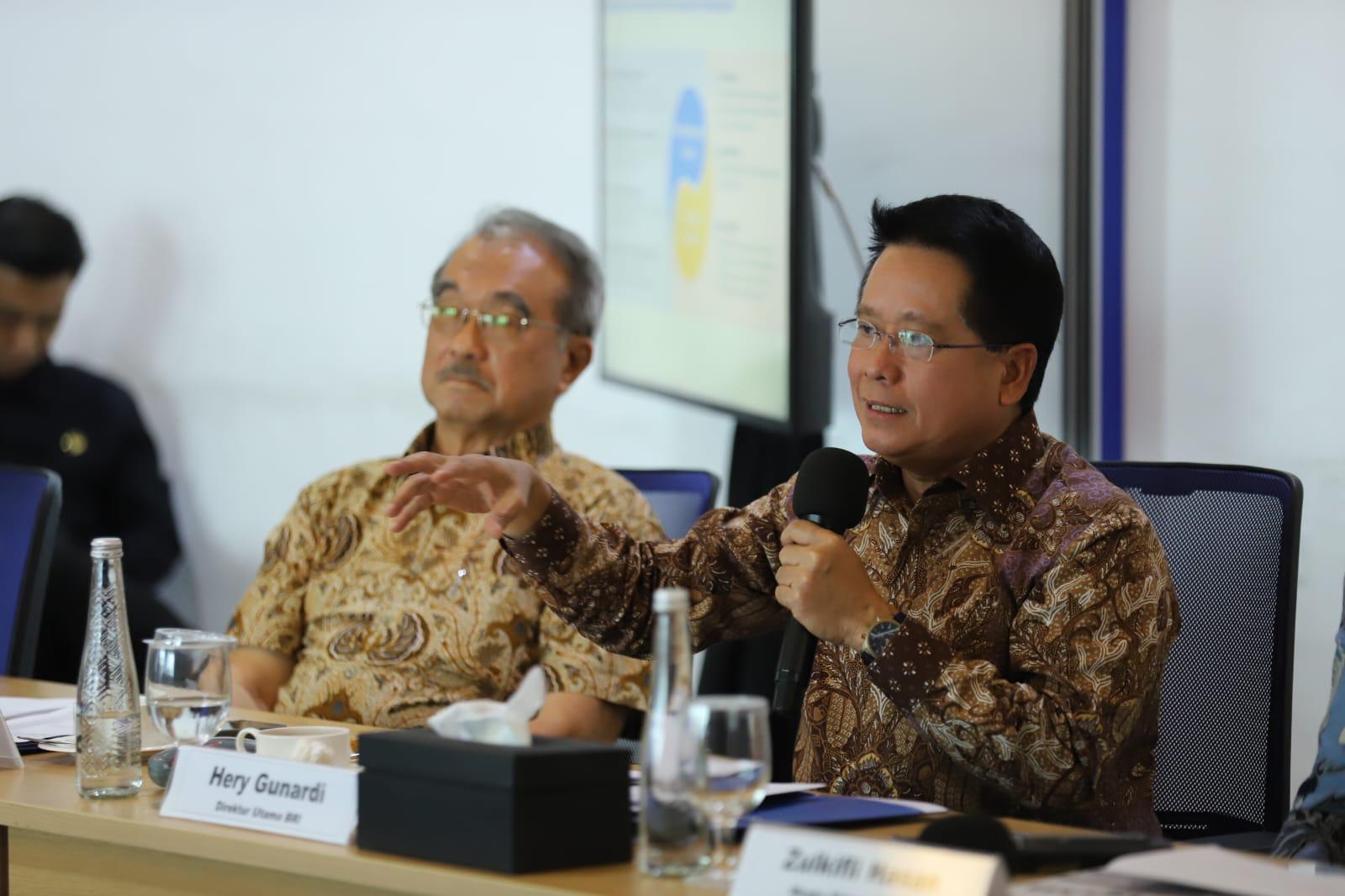 PT Bank Rakyat Indonesia (Persero) Tbk (BRI) mendukung penuh inisiatif pembentukan Koperasi Desa Merah Putih sebagai bagian dari Asta Cita Pemerintah dalam meningkatkan kesejahteraan masyarakat dan memperkuat kemandirian ekonomi pedesaan. BRI Dukung Koperasi Desa Merah Putih Lewat AgenBRILink