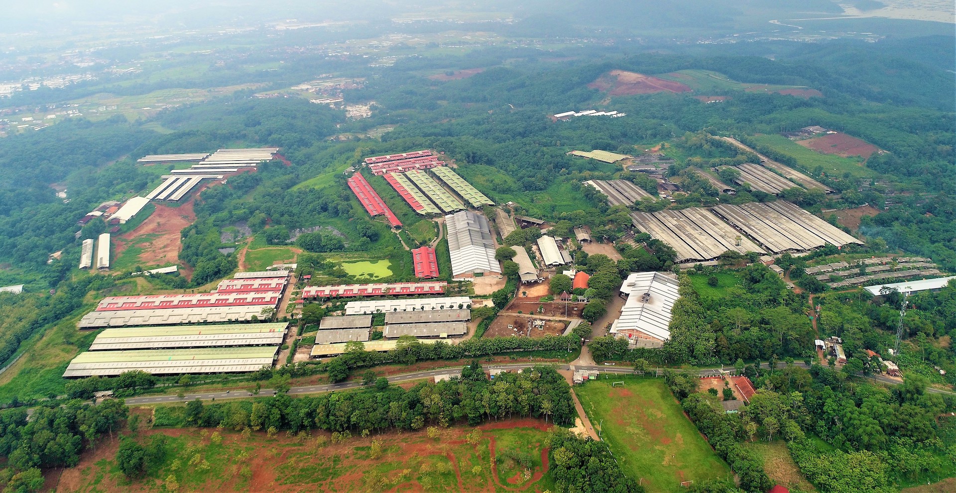 Kompleks pabrik besutan Widodo Makmur Perkasa tampak dari udara. FOTO - ISTIMEWA Penjualan Naik 81 Persen, Kuartal I-2025 WMPP Defisit Rp1,42 Triliun