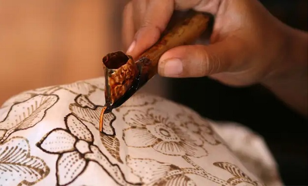 Batik, warisan dan tradisi budaya asli Indonesia.(Foto: Orami) Hadapi Batik Tiruan, Kemenperin Dorong Standardisasi