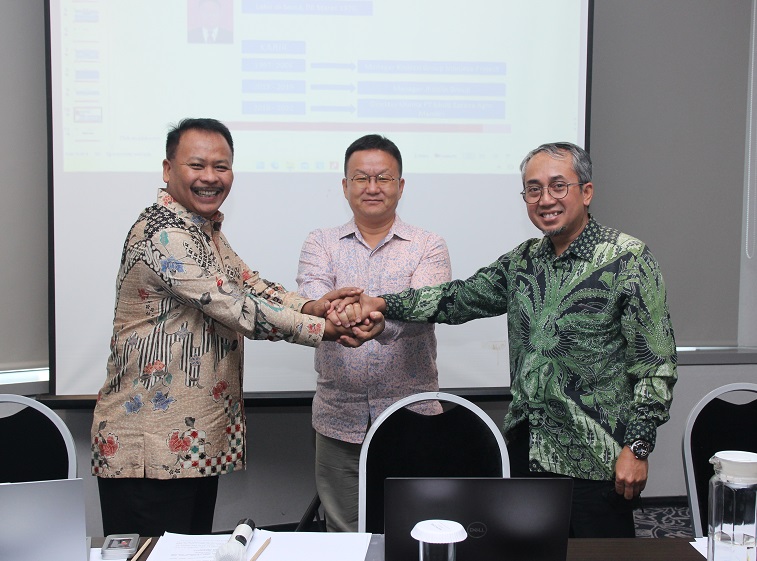 Pengurus Pradiksi Gunatama pada suatu kesempatan. FOTO - ISTIMEWA Semester I 2025, Laba Emiten H Isam (PGUN) Meroket 690 Persen