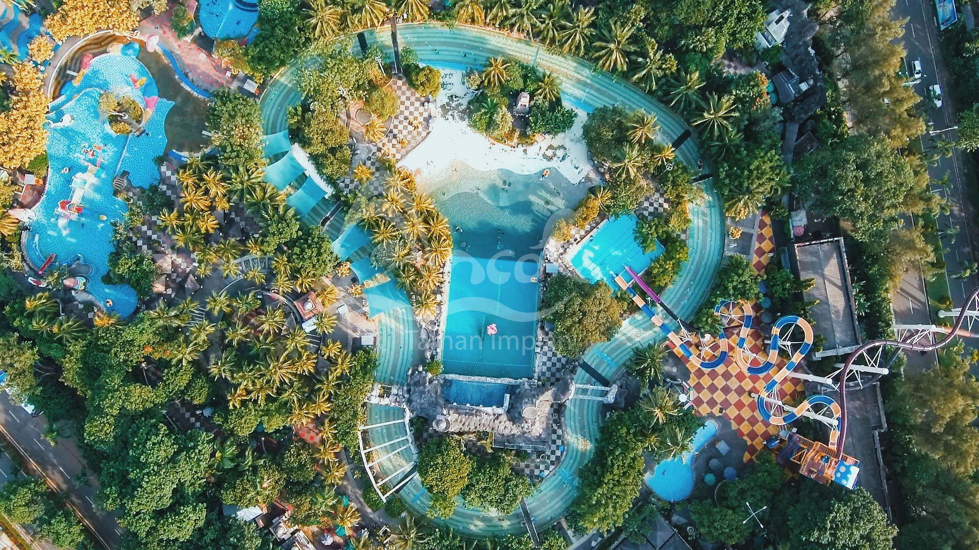 Wahana bermain Taman Impian Jaya Ancol tampak dari udara. FOTO - ISTIMEWA Merosot 64 Persen, Laba PJAA Paruh Pertama 2025 Sisa Rp21,69 Miliar