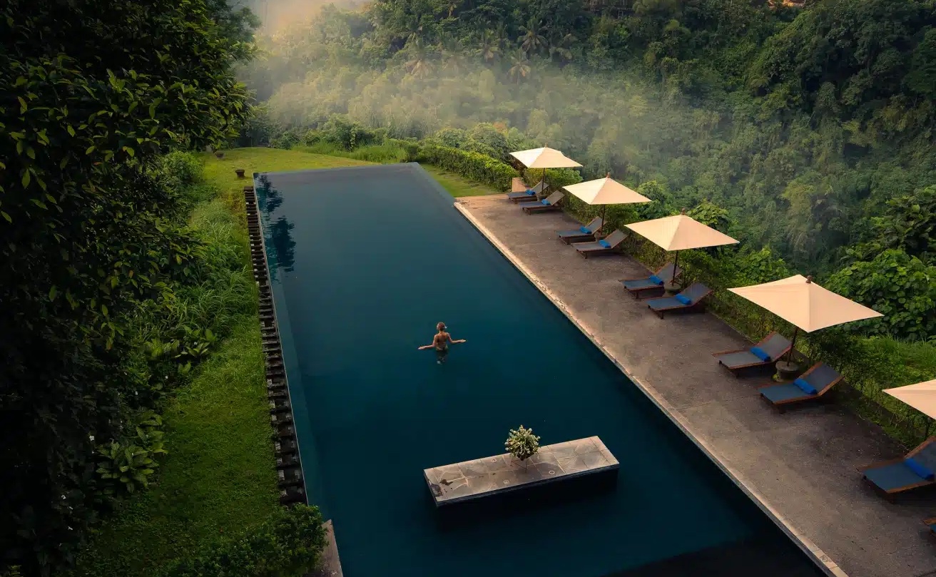 Tampak seorang pengunjung tengah menikmati fasilitas Villa Ubud. FOTO - ISTIMEWA Suami Puan Serok 757,31 Juta Saham BUVA Harga Murah, Simak Tujuannya