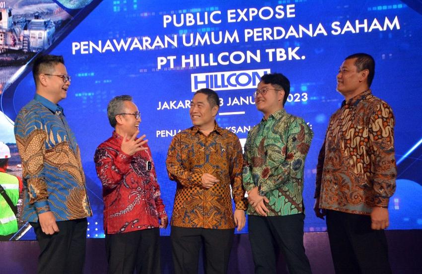 Pengurus Hillcon bersenda gurau usai public expose perseroan. FOTO - ISTIMEWA Harga Premium, Pengendali Borong Jutaan Saham HILL