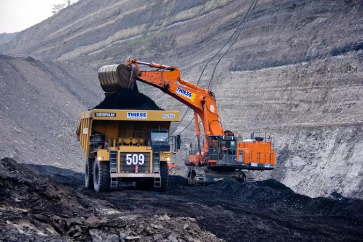Berlanjut! Madhani Buang 2,63 Miliar Saham Grup Bakrie (DEWA)