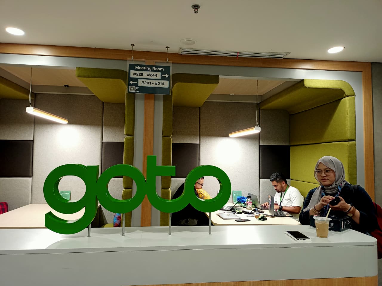 Pendapatan Naik, GOTO Pangkas Rugi Hingga 74 Persen di Semester I-2025