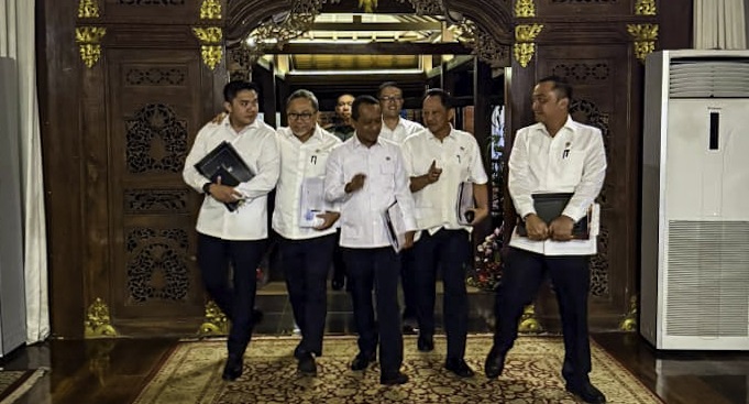 Presiden Rapat Bahas Penertiban Hutan dan Tambang Ilegal