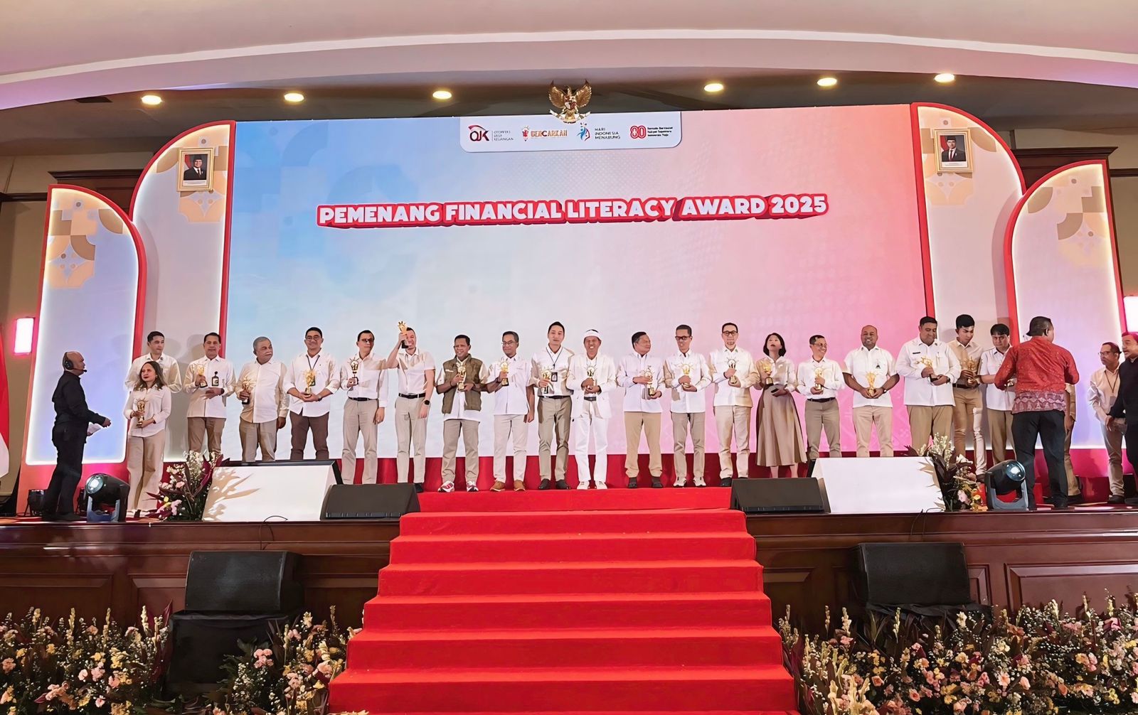 Sucor Sekuritas Raih Penghargaan Literasi Keuangan Teraktif 2025