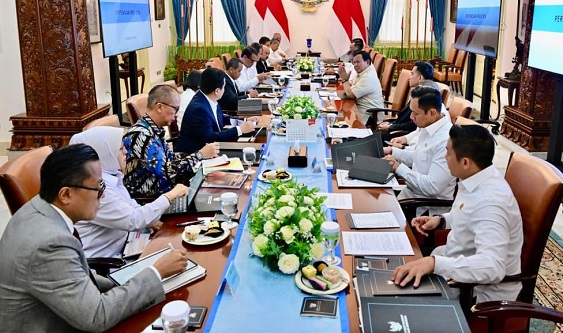 Prabowo Perintahkan Percepat Elektrifikasi di 5.700 Desa