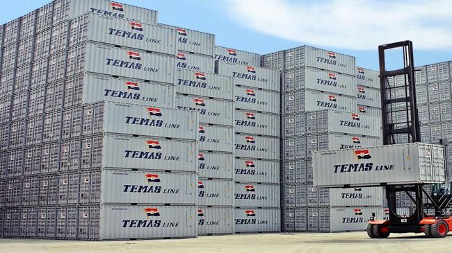 Tumpukan Petikemas milik TMAS. Pengendali TMAS Borong 4 Juta Lembar Harga Bawah