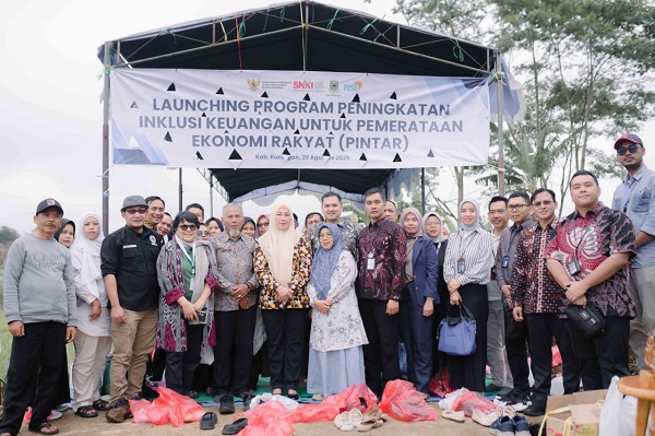 Kementerian Koordinator Bidang Perekonomian melalui Dewan Nasional Keuangan Inklusif (DNKI) bersama RISE Institute meluncurkan Program Peningkatan Inklusi Keuangan untuk Pemerataan Ekonomi Rakyat (PINTAR).(Foto: Kemenko Perekonomian) Perkuat Inklusi Keuangan Desa, Pemerintah Rilis Program PINTAR