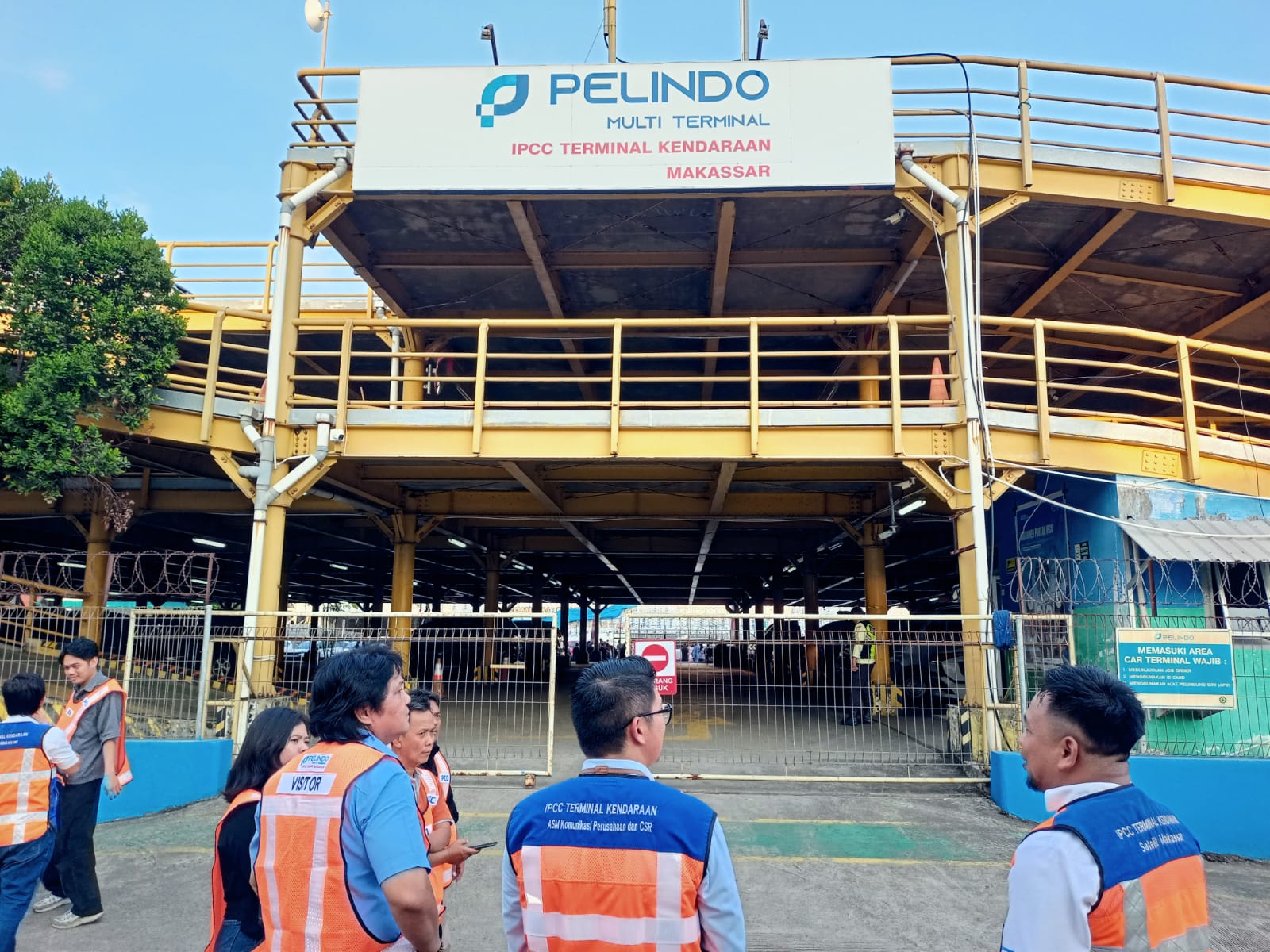 lahan penumpukan mobil terminal kendaraan IPCC di Makassar. Photo/Rizki Emitennews.com Tambah Lahan 6 Hektar, IPCC Siap Dulang Cuan dari Makassar