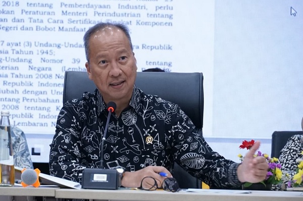 Memenuhi tuntutan sejumlah kalangan, Kementerian Perindustrian (Kemenperin) akhirnya mereformasi kebijakan Tingkat Komponen Dalam Negeri (TKDN). TKDN Direformasi, Pemerintah Janjikan Lebih Murah, Mudah, Transparan