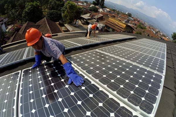 Pemerintah Cari Investor Asing untuk Bangun 1GW Panel Surya Tiap Desa