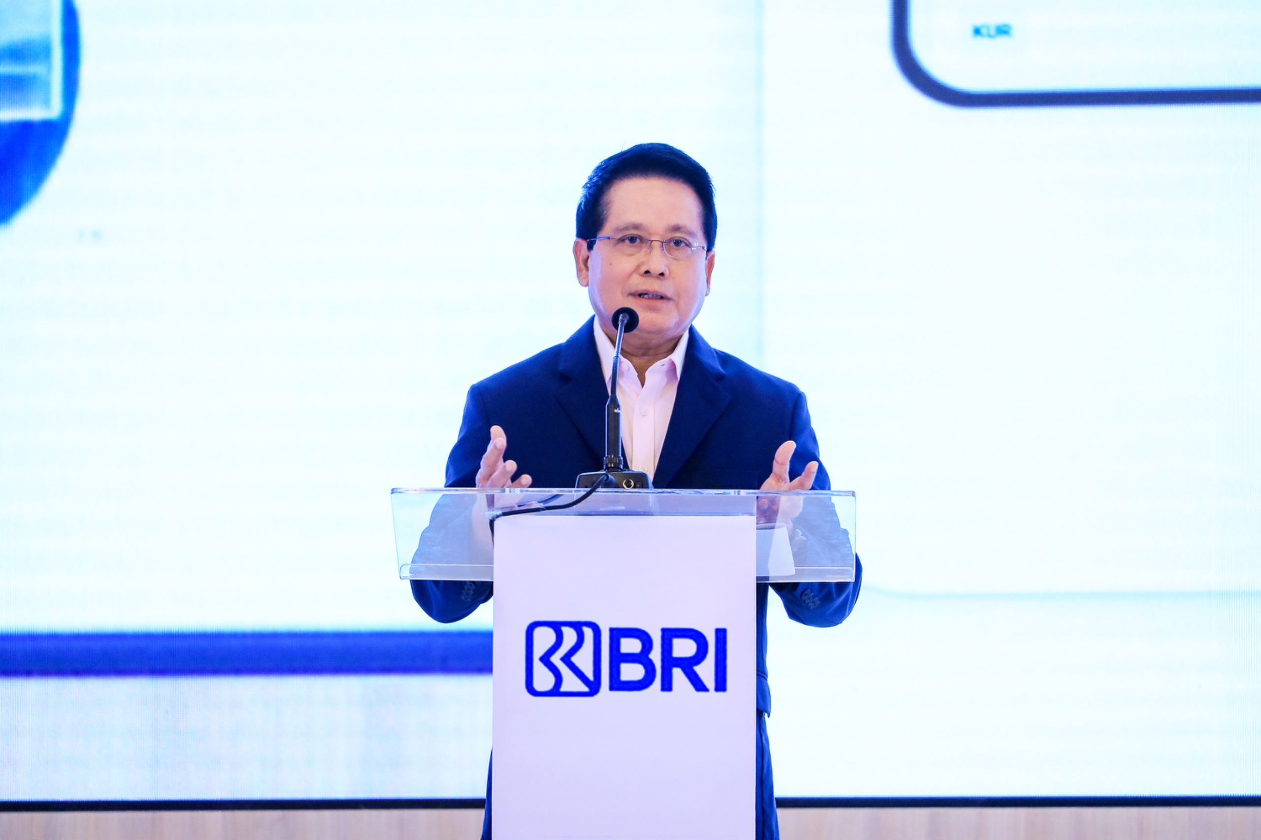 Direktur Utama BRI Hery Gunardi. Investor Global Naikkan Target Price Saham BBRI, Ini Pemicunya