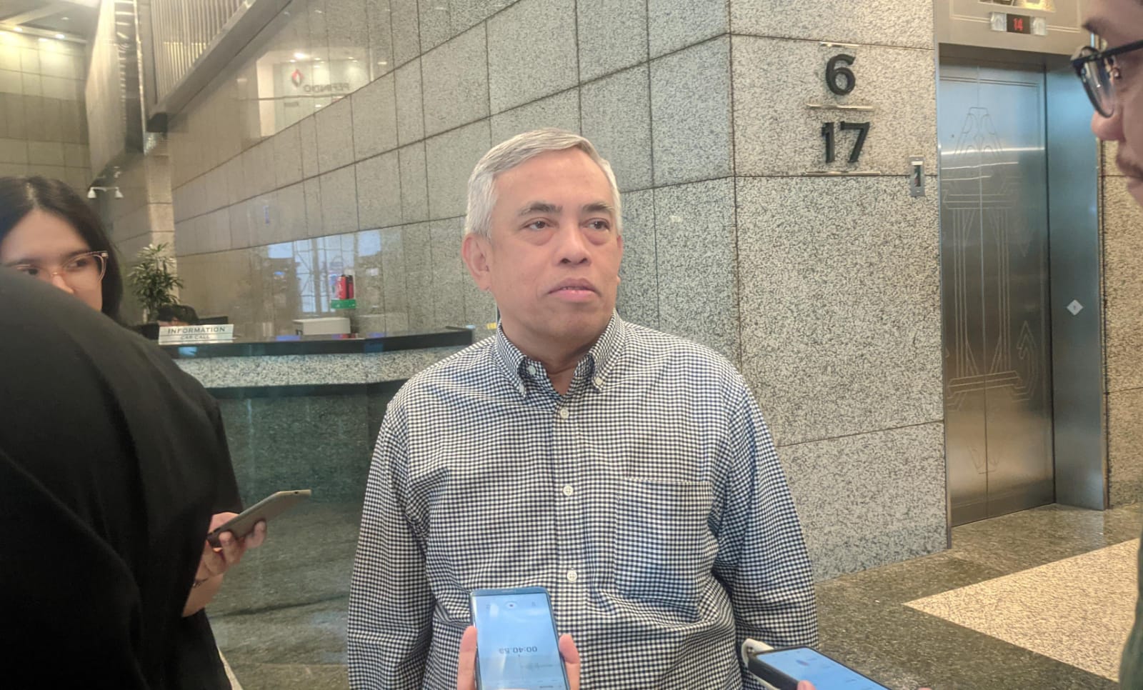 Potret Kristian Sihar Manullang, Direktur Pengawasan Transaksi dan Kepatuhan BEI saat ditemui Jumat (19/9). BEI Panggil Seluruh AB Terkait Dugaan Pembobolan RDN