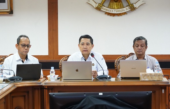 Dirjen Penguatan Daya Saing Produk Kelautan dan Perikanan (PDSPKP), Tornanda Syaifullah, ketika mengumumkan rencana penerbitan regulasi baru di bidang usaha pengolahan dan pemasaran di bidang perikanan di Jakarta, Rabu (17/9). KKP Siapkan Regulasi Permudah Izin Usaha Bidang Perikanan