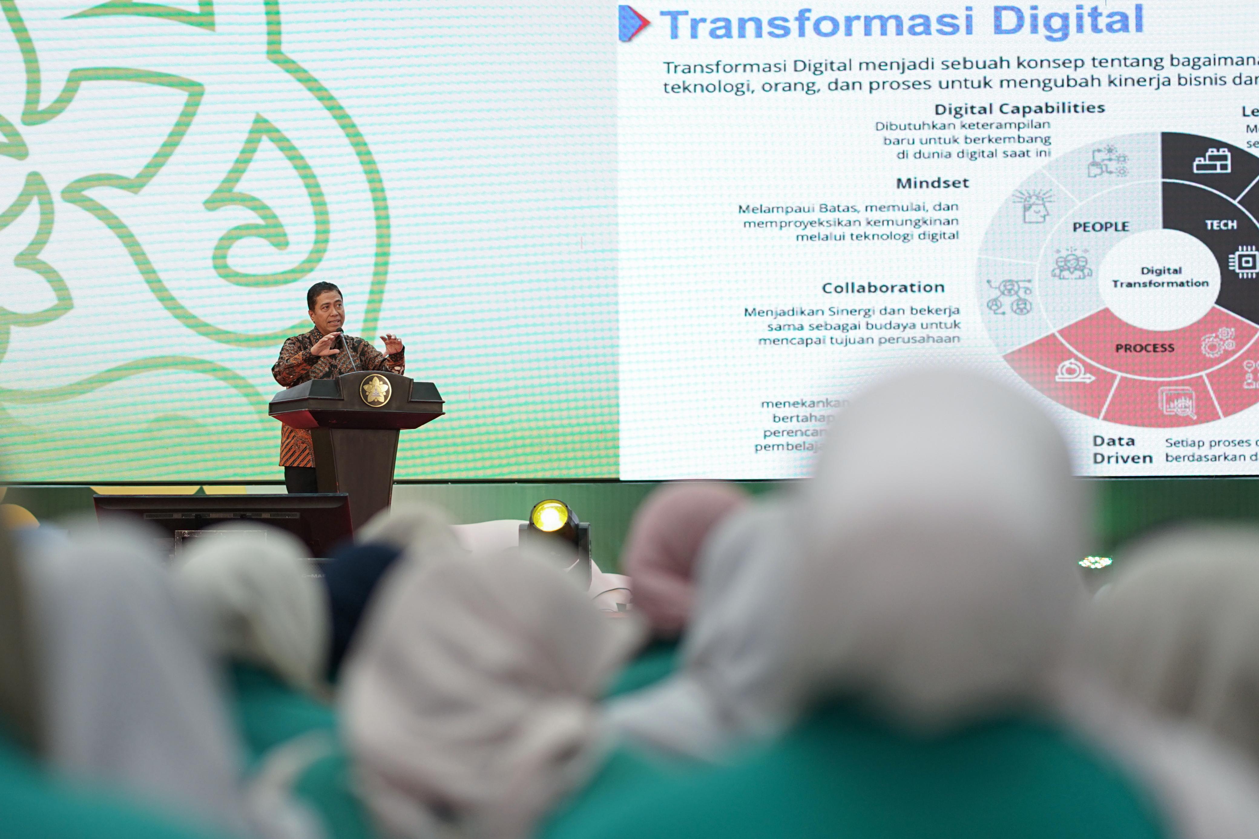 Direktur Consumer Banking BTN Hirwandi Gafar kala memberi kuliah umum di Universitas Syiah Kuala Aceh. FOTO - ISTIMEWA Gabung BSN, BTN Syariah Tambah Dua Jaringan Kantor di Aceh