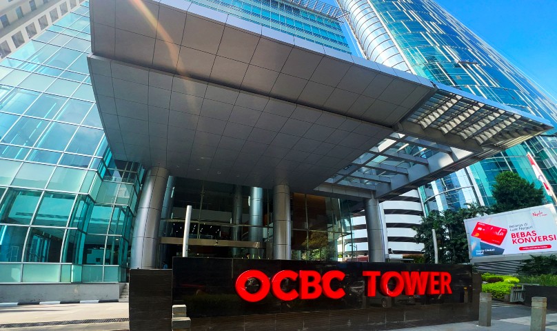 Potret gedung pencakar langit milik emiten PT Bank OCBC NISP Tbk. (NISP) . Komisaris OCBC NISP Helen Wong Mundur, Kenapa?