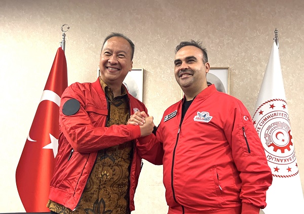 Indonesia akan segera menyusun roadmap kerja sama industri Indonesia–Turki sebagai panduan strategis untuk memperkuat kolaborasi jangka panjang di berbagai sektor, RI-Turki Susun Roadmap Kerjasama Industri Jangka Panjang