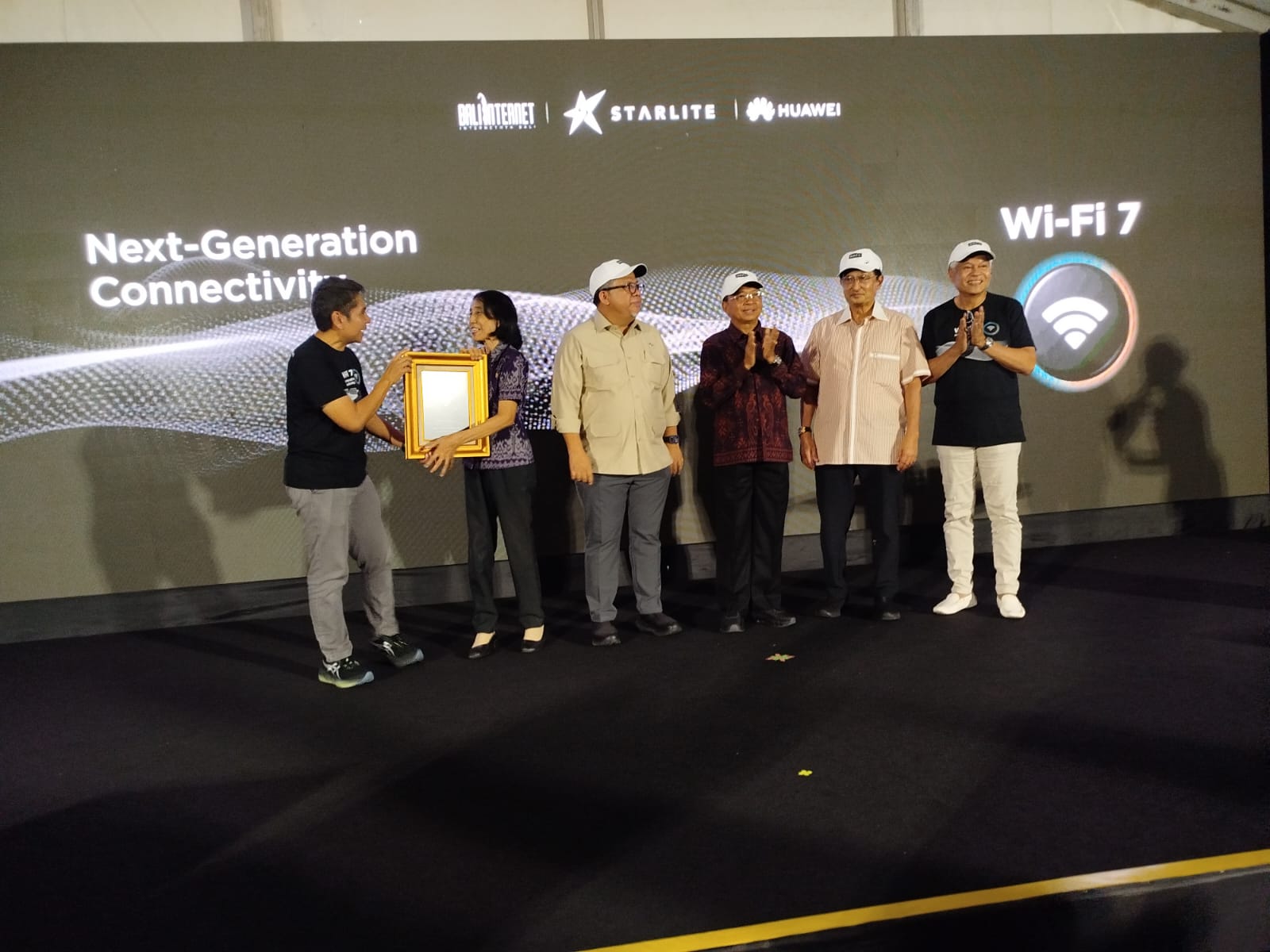 SURGE, Bali Internet, dan Huawei Hadirkan Wi-Fi 7 Pertama di Indonesia