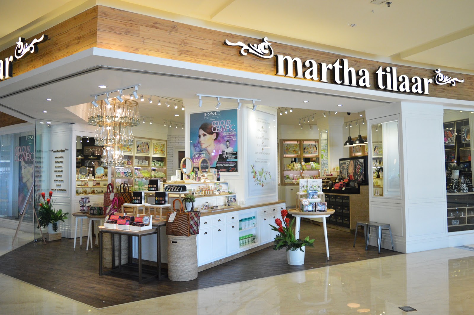 ilustrasi store martha tilaar Raksasa Kosmetik China mau Caplok Saham MBTO, Ini Arah Bisnisnya