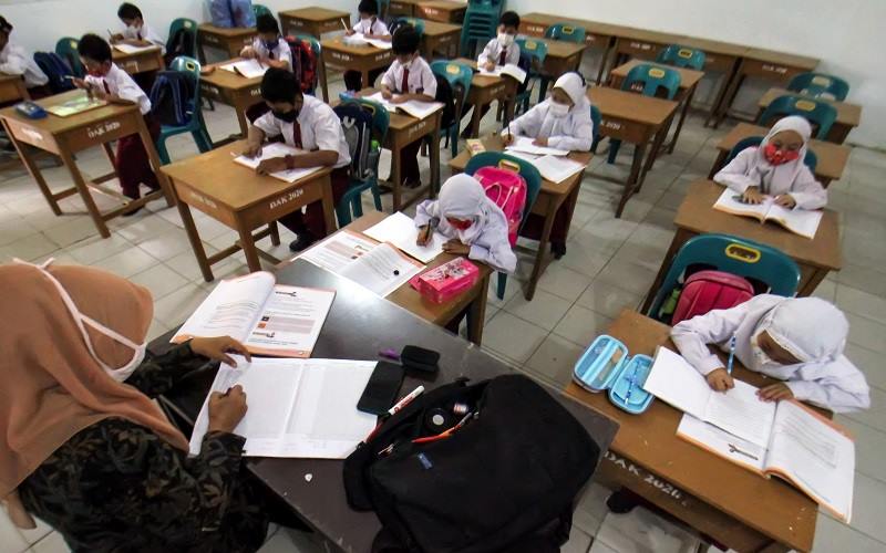 Menkes Catat Kasus Covid-19 Naik Sepekan Terakhir Karena Faktor Sekolah dan Lansia