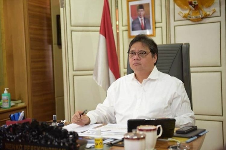 Menko Perekonomian Targetkan Harga Minyak Goreng Rp14 Ribu per Liter Mulai Rabu