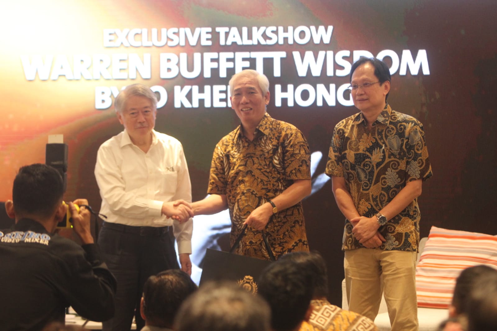 Talkshow “Warren Buffett Wisdom”, di Jakarta, Kamis (16/2/2023), menghadirkan Investor saham terkemuka Lo Kheng Hong. dok. ist. TalkShow Warren Buffett Wisdom, 2023 Momentum Terbaik Pembelian Properti